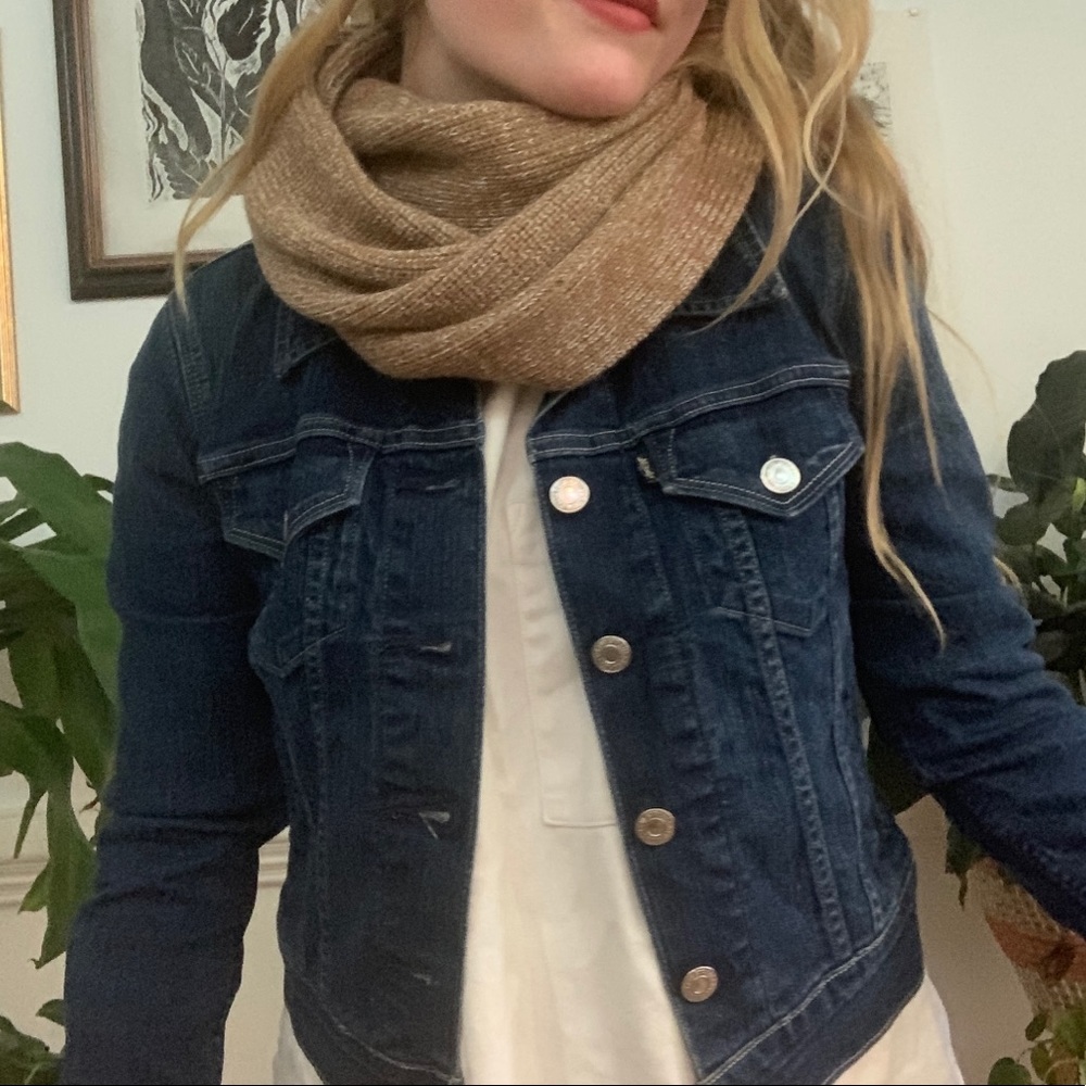Levi’s Denim Jacket - Picture 3 of 4